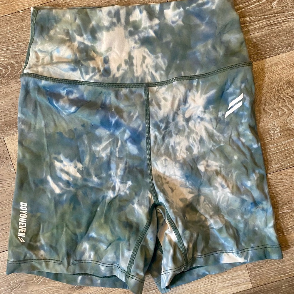 DOYOUEVEN shorts (medium)